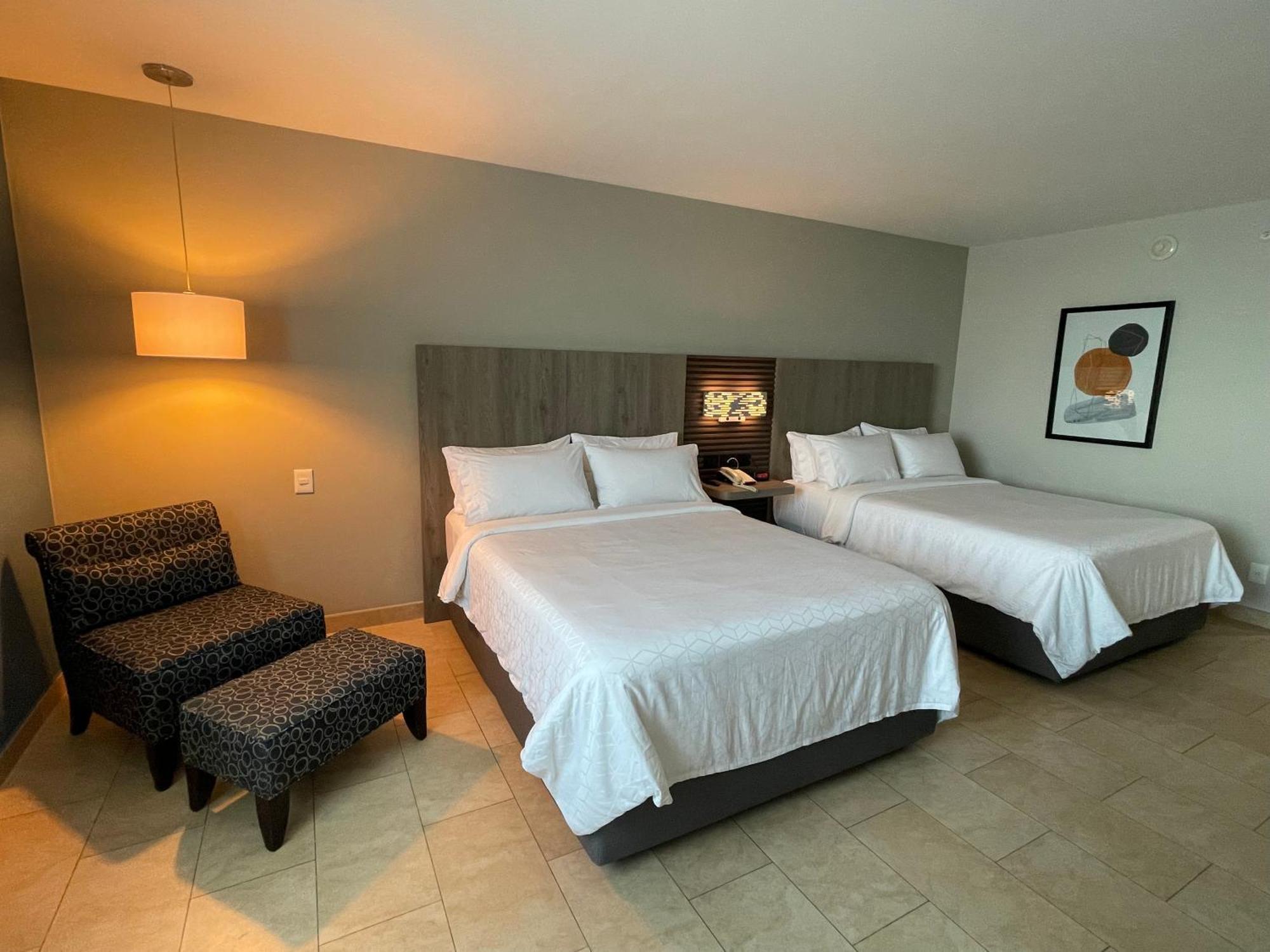 Holiday Inn Express Mérida, an IHG Hotel Extérieur photo