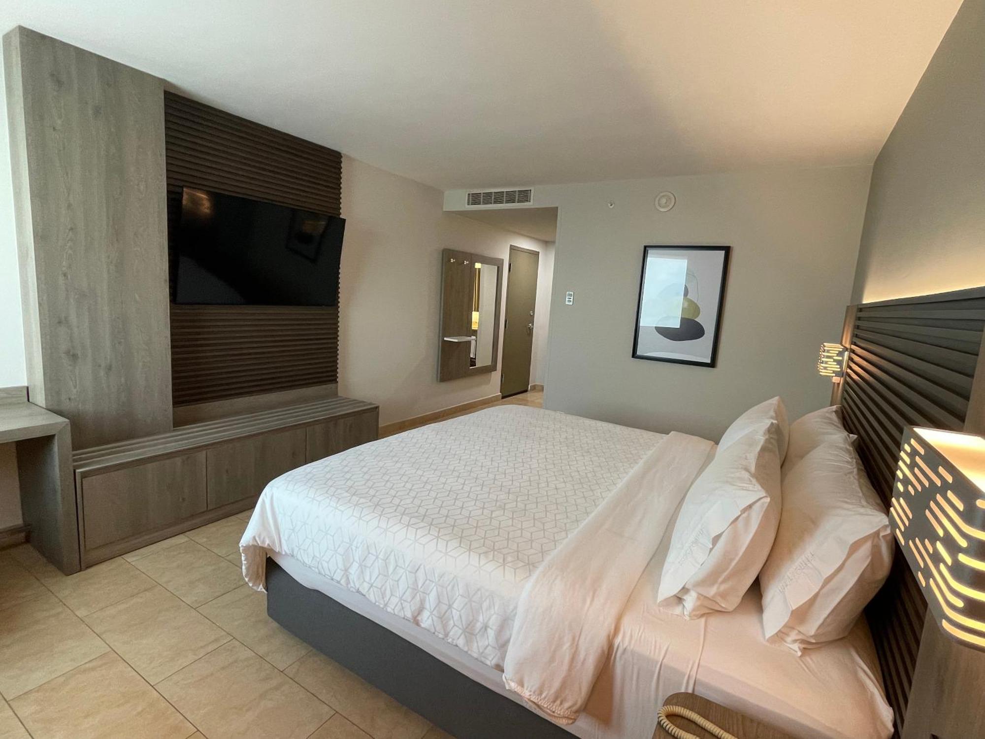 Holiday Inn Express Mérida, an IHG Hotel Extérieur photo