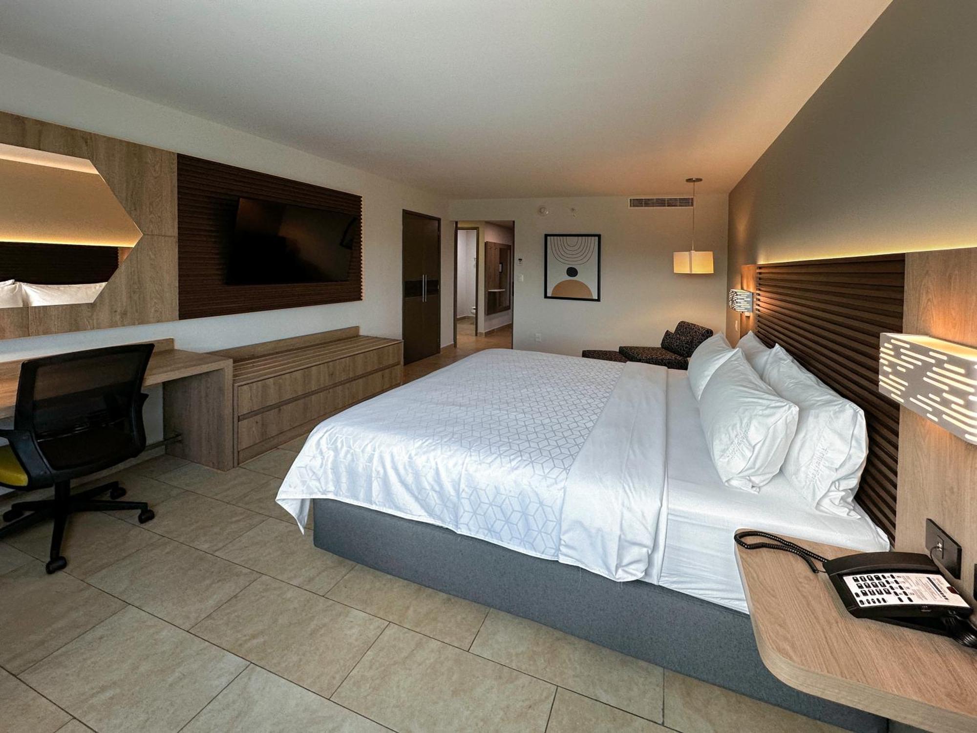 Holiday Inn Express Mérida, an IHG Hotel Extérieur photo
