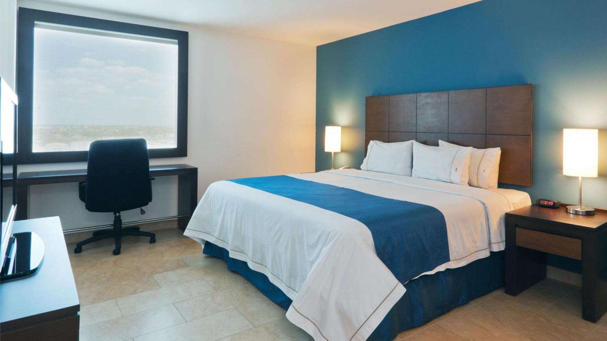 Holiday Inn Express Mérida, an IHG Hotel Extérieur photo