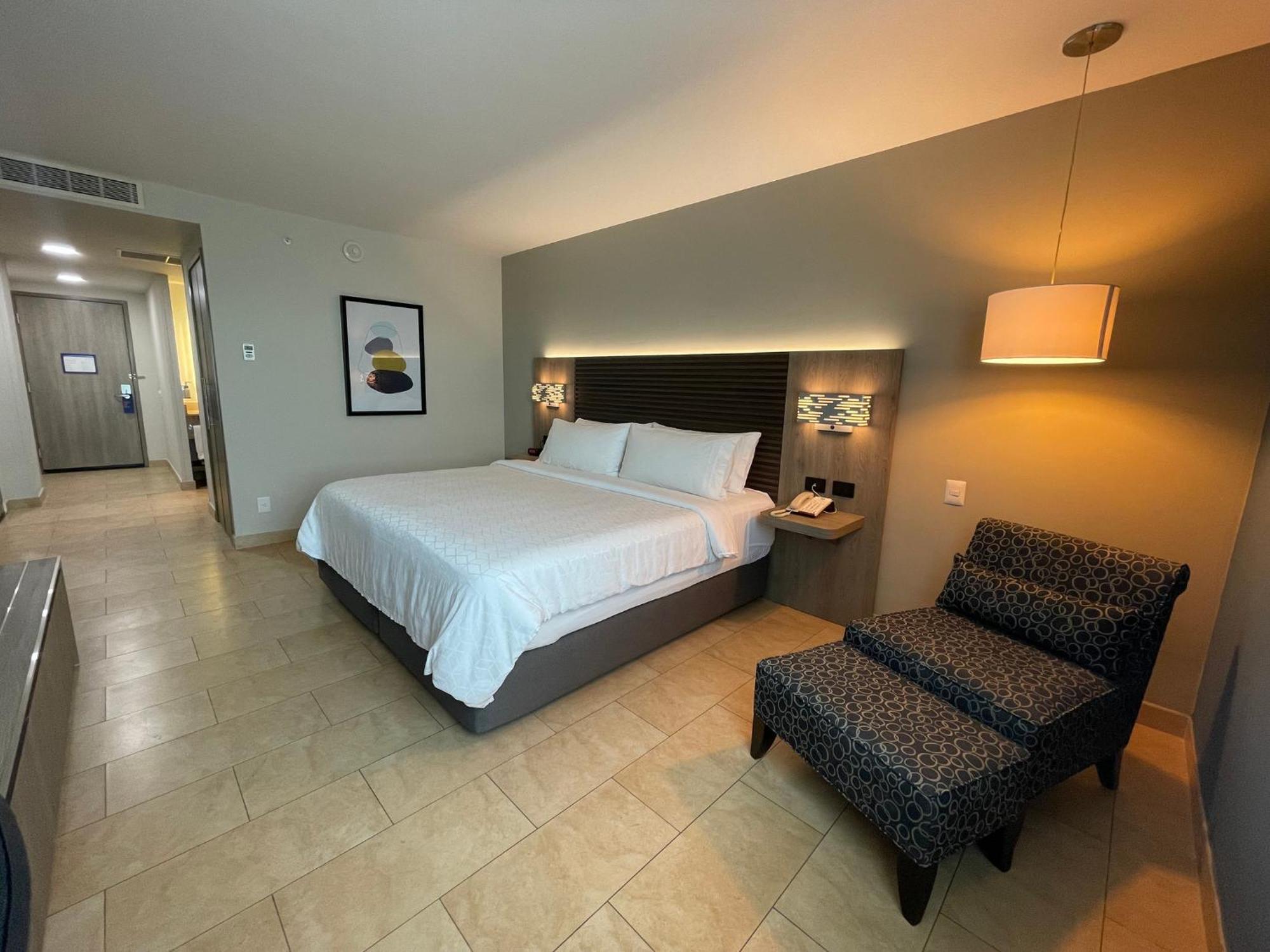 Holiday Inn Express Mérida, an IHG Hotel Extérieur photo