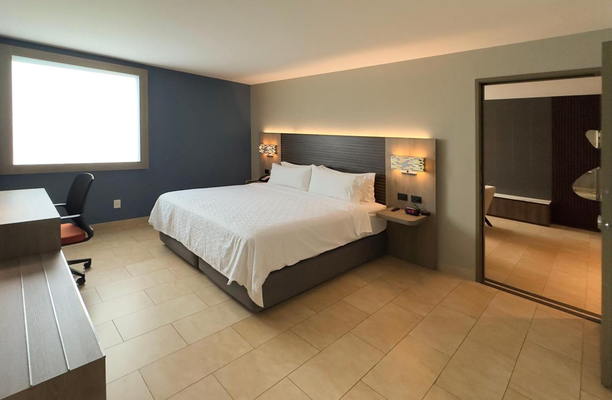 Holiday Inn Express Mérida, an IHG Hotel Extérieur photo